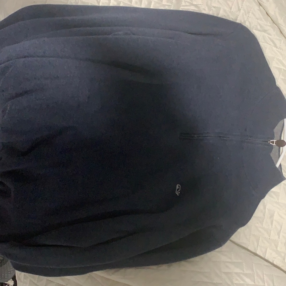 Never wear it ! Brand new vineyard vines pull over